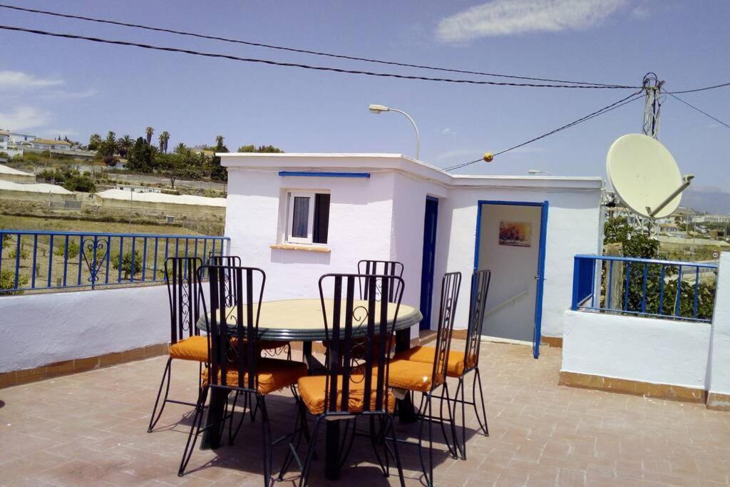 Fabulosa Casa De Vacaciones Junto Al Mar Torrox Exterior photo